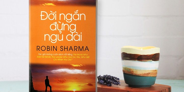 Sách Đời ngắn đừng ngủ dài